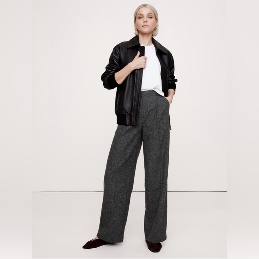 NEW! Banana Republic Charcoal Gray Relaxed Wide-Leg Italian Herringbone 📻2️⃣